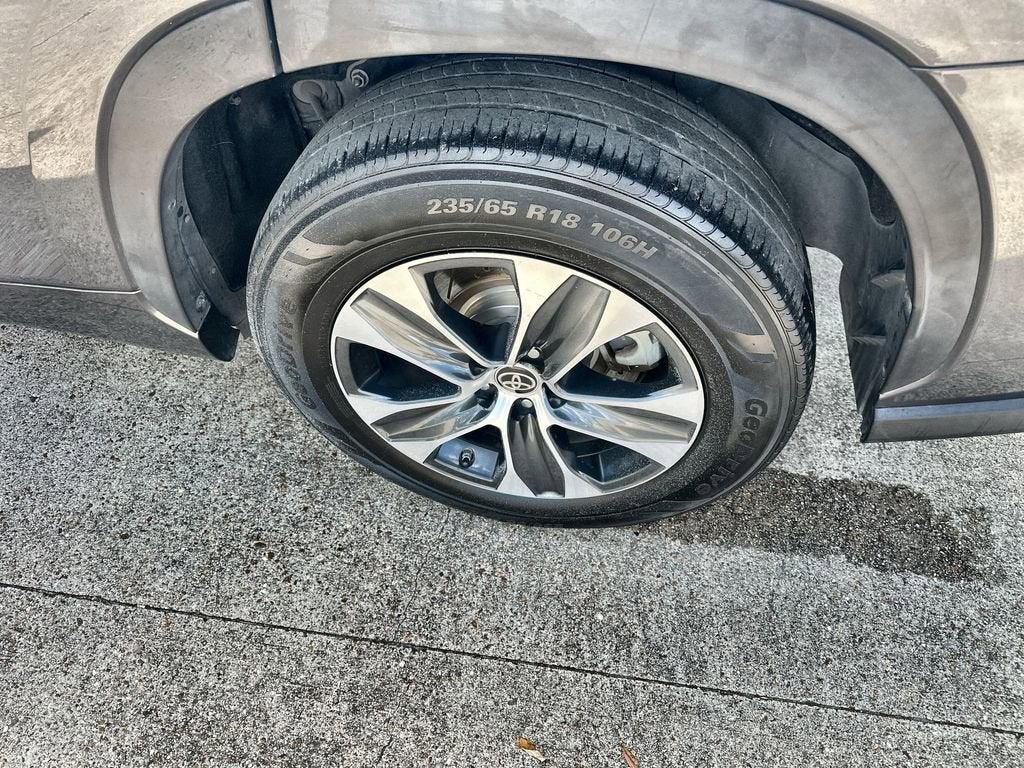 2022 Toyota Highlander XLE