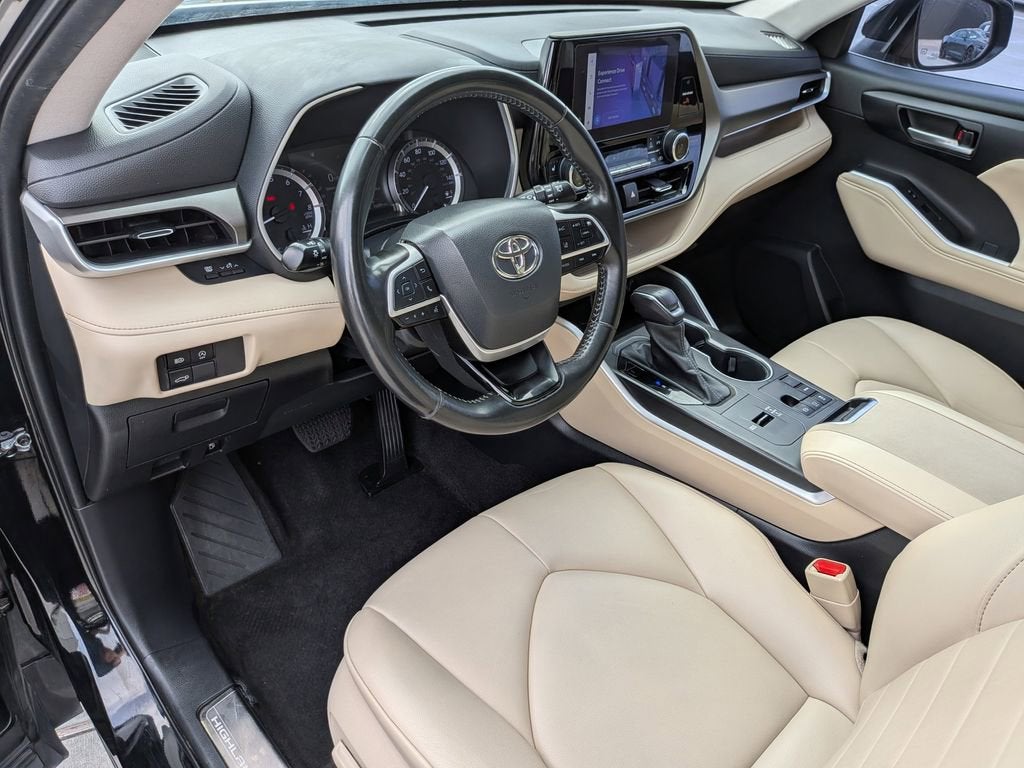 2023 Toyota Highlander L