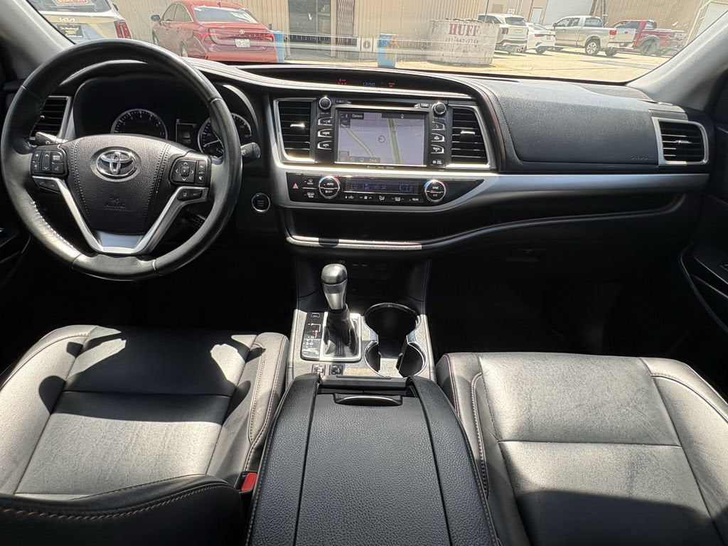 2019 Toyota Highlander SE