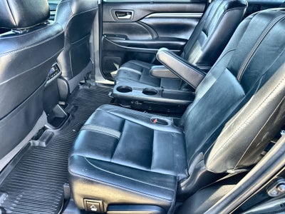 2018 Toyota Highlander SE