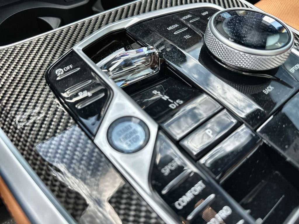 2025 BMW X5 M60i