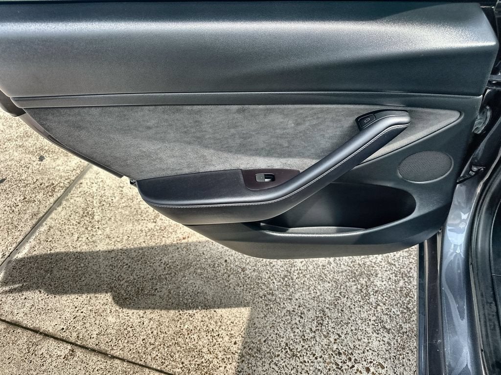 2023 Tesla Model 3 RWD