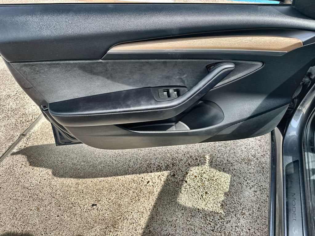 2023 Tesla Model 3 RWD