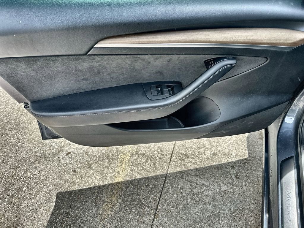 2023 Tesla Model 3 RWD