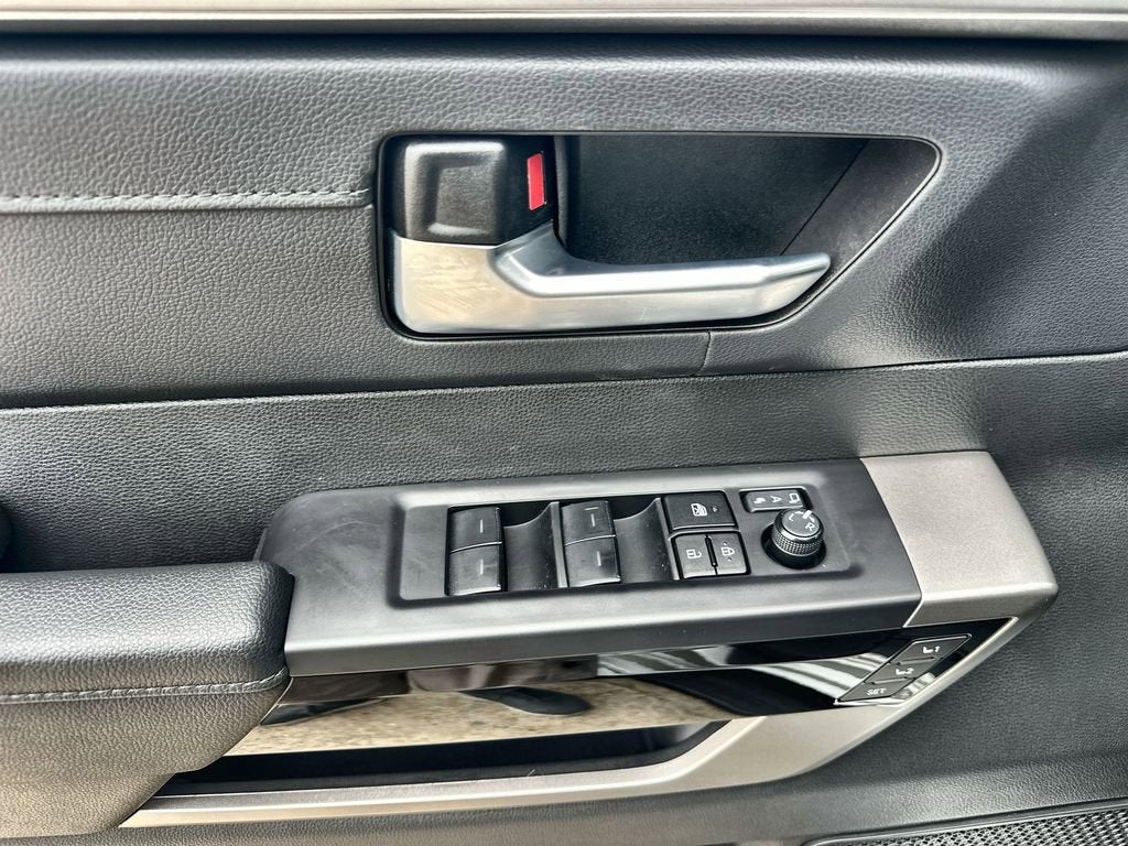 2024 Toyota Sequoia SR5
