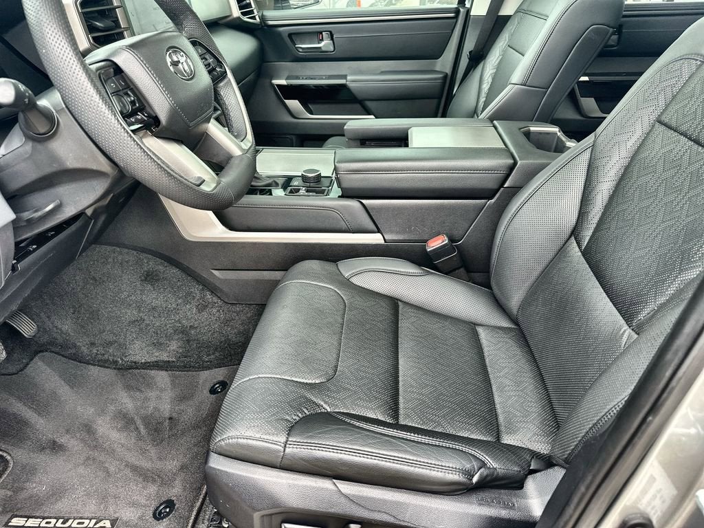 2024 Toyota Sequoia SR5