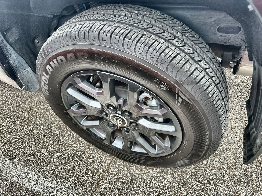 2024 Toyota Sequoia SR5