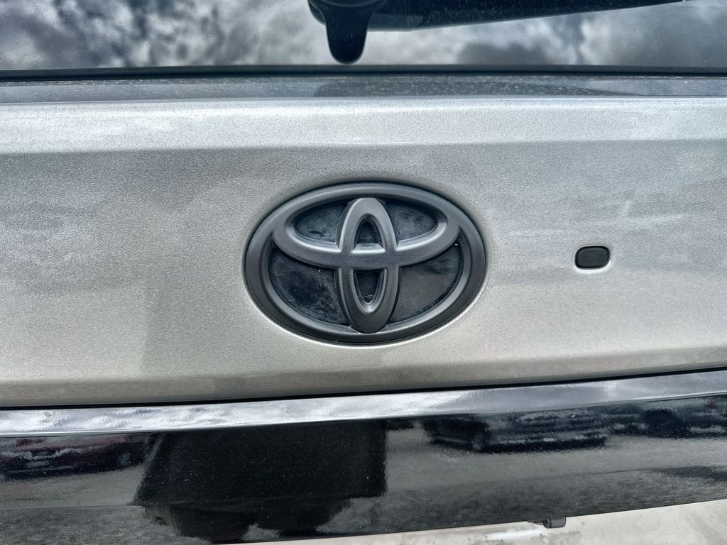 2024 Toyota Sequoia SR5