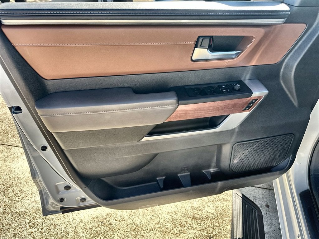 2025 Toyota Sequoia SR5