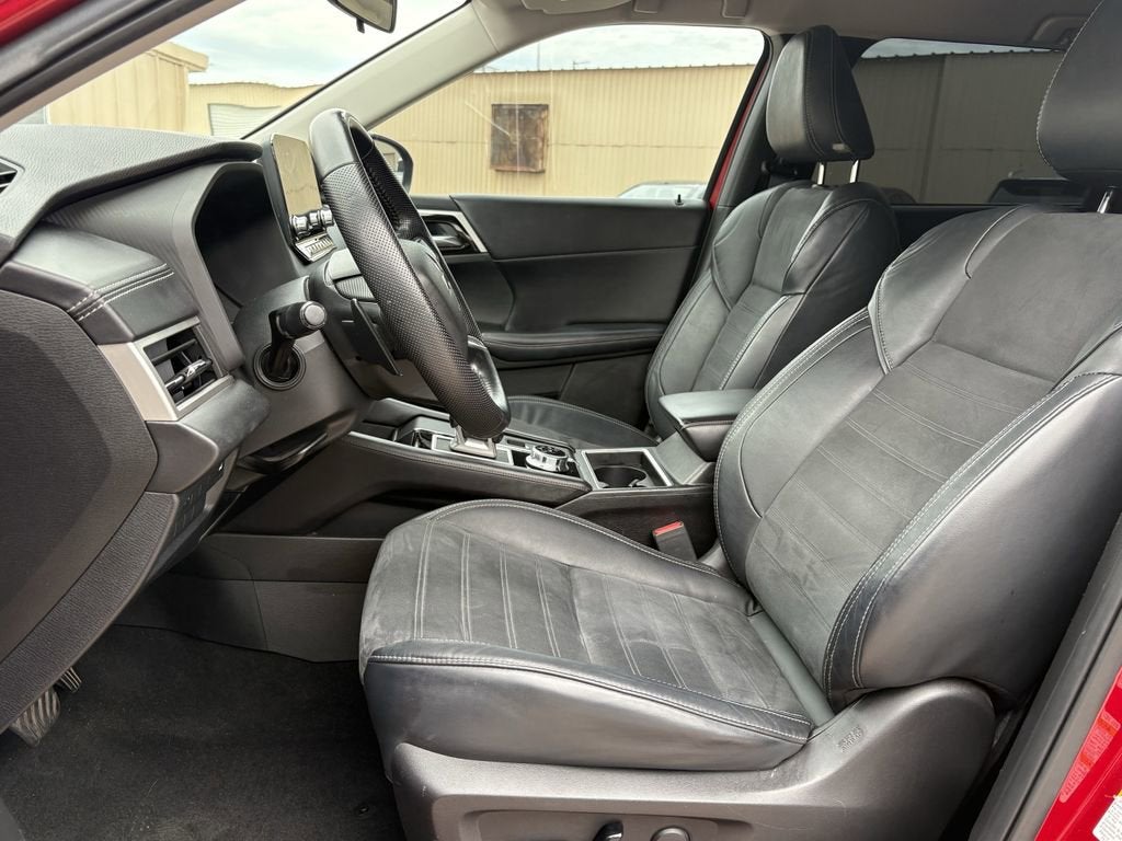 2022 Mitsubishi Outlander SE