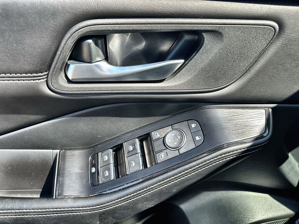 2024 Nissan Rogue SL
