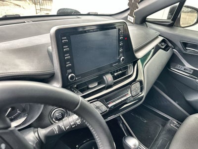 2022 Toyota C-HR XLE