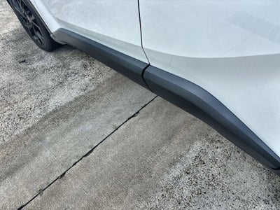 2022 Toyota C-HR XLE