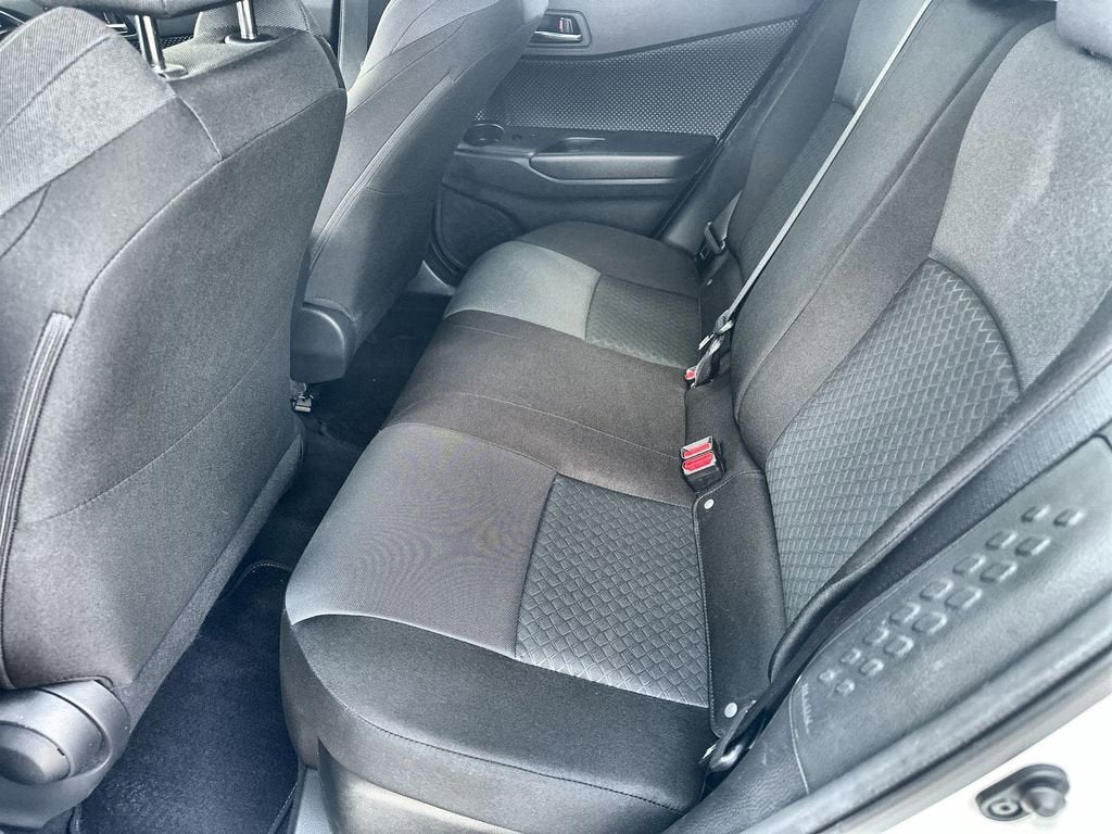 2022 Toyota C-HR XLE