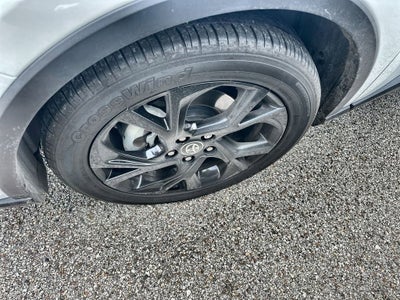 2022 Toyota C-HR XLE