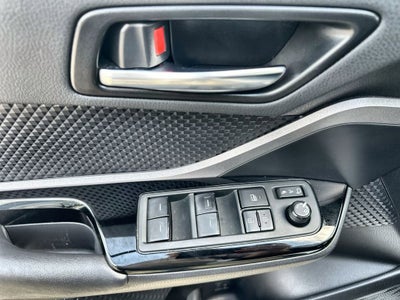 2022 Toyota C-HR XLE