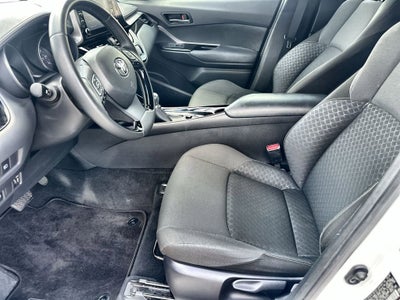 2022 Toyota C-HR XLE