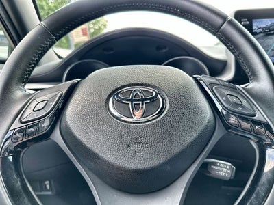 2022 Toyota C-HR XLE
