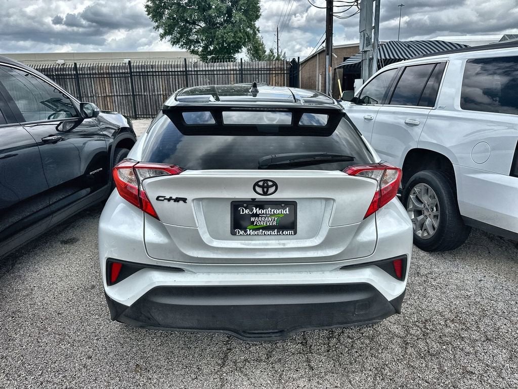 2022 Toyota C-HR XLE