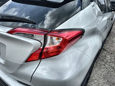 2022 Toyota C-HR XLE