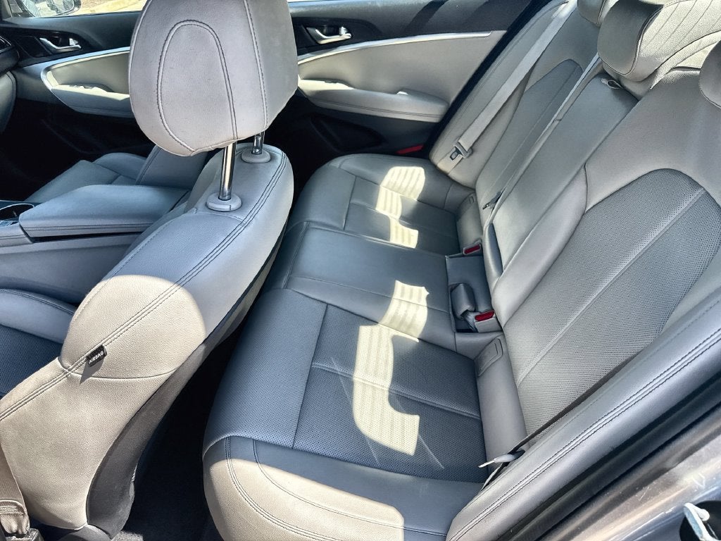 2022 Genesis G70 2.0T