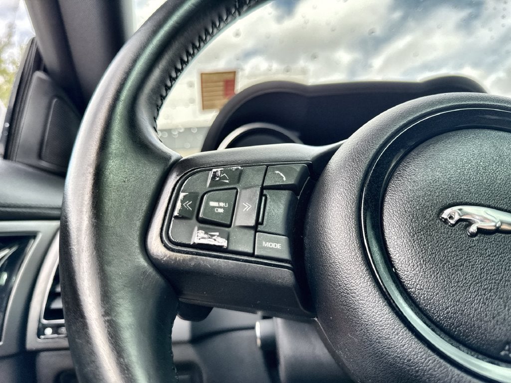 2016 Jaguar F-TYPE 2dr Cpe Auto RWD
