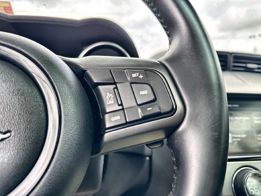 2016 Jaguar F-TYPE 2dr Cpe Auto RWD