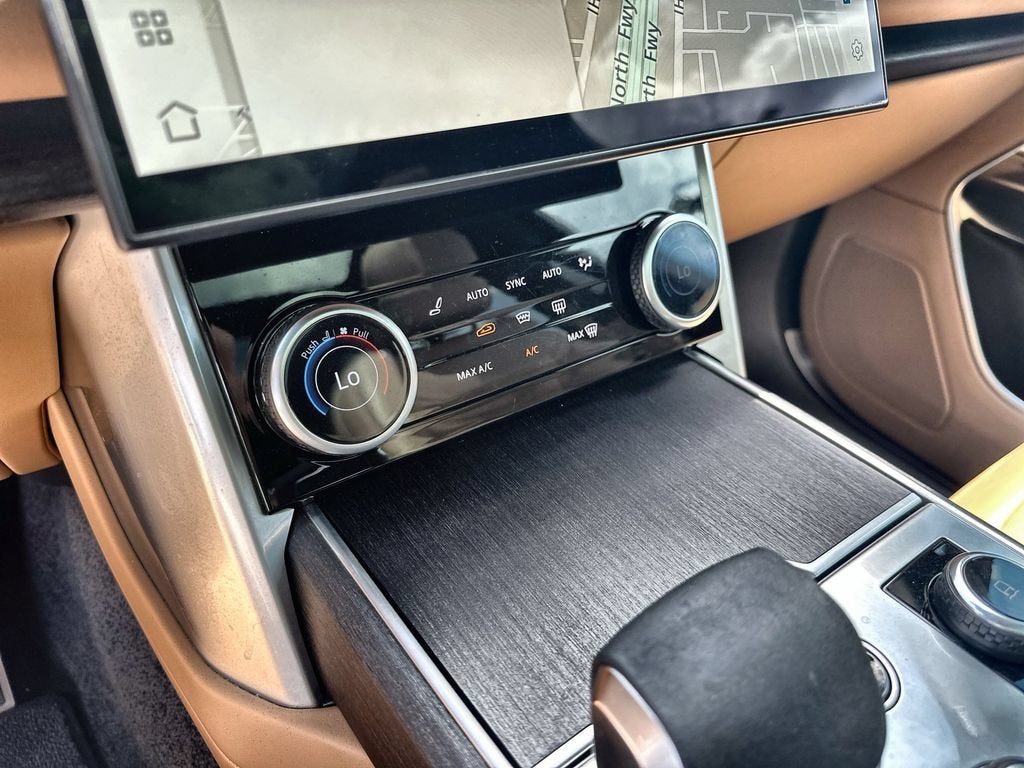 2023 Land Rover Range Rover SE