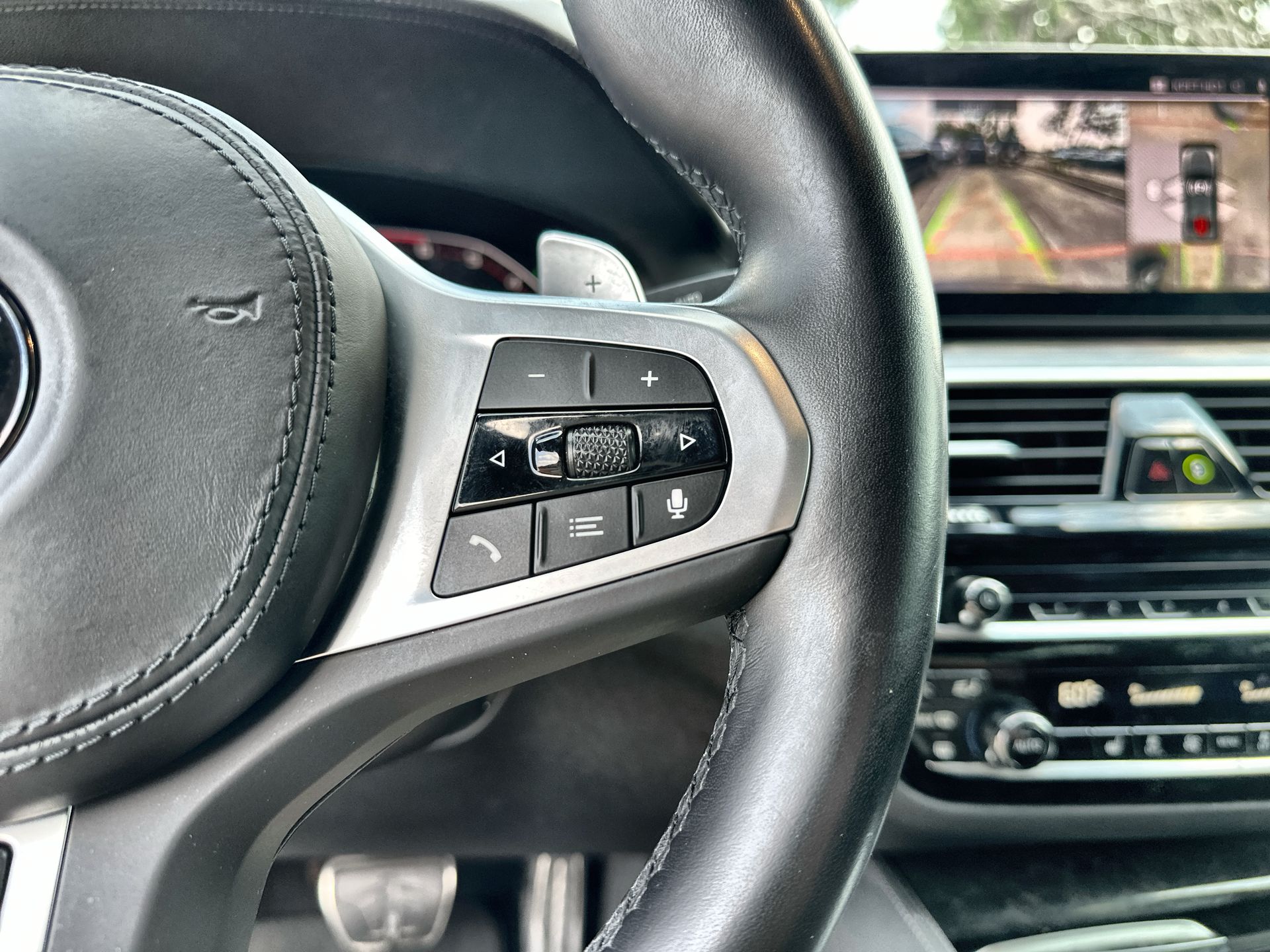 2023 BMW 5 Series M550i xDrive