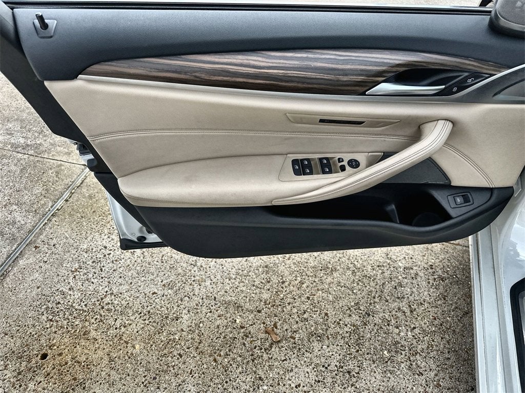 2023 BMW 5 Series 530i