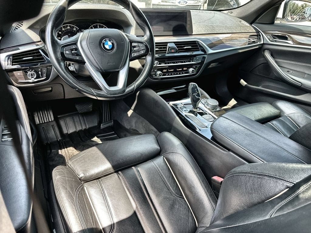 2017 BMW 5 Series 530i - Photo 20