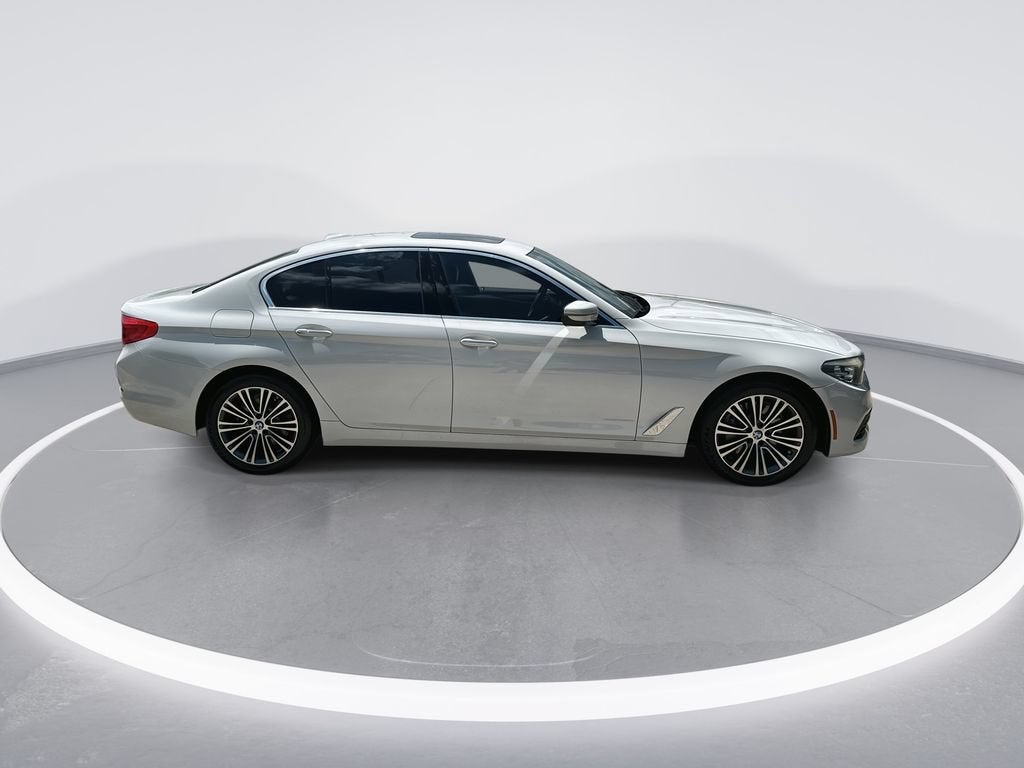 2017 BMW 5 Series 530i - Photo 9
