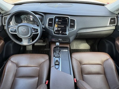 2020 Volvo XC90 Momentum