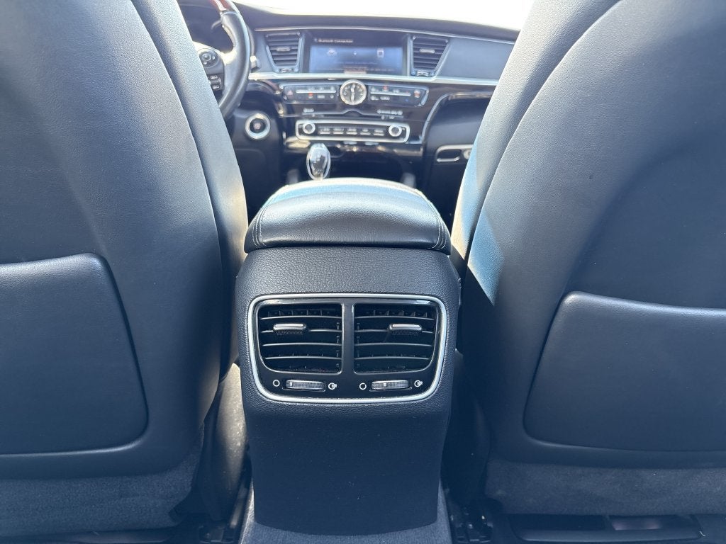 2015 Kia K900 Luxury