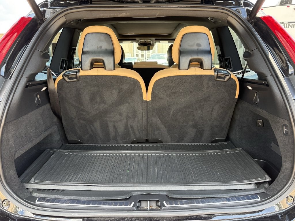 2022 Volvo XC90 T6 Inscription