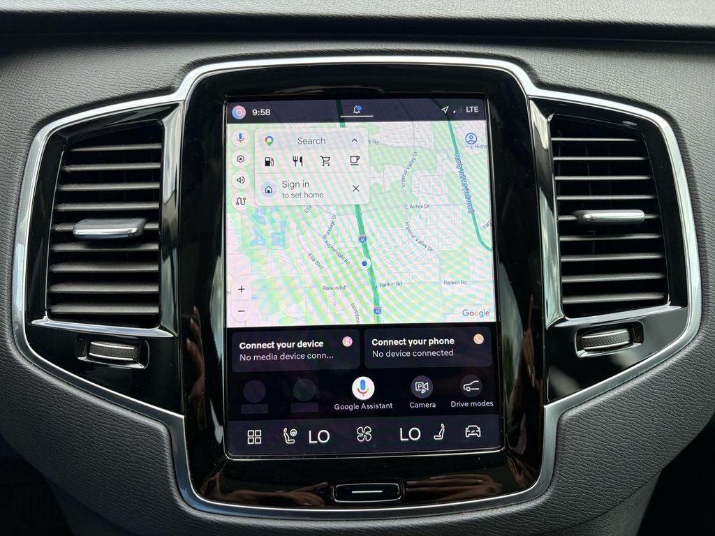 2023 Volvo XC90 B5 Plus
