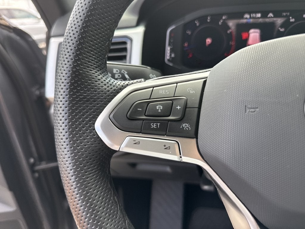 2023 Volkswagen Atlas Cross Sport 3.6L V6 SEL Premium R-Line