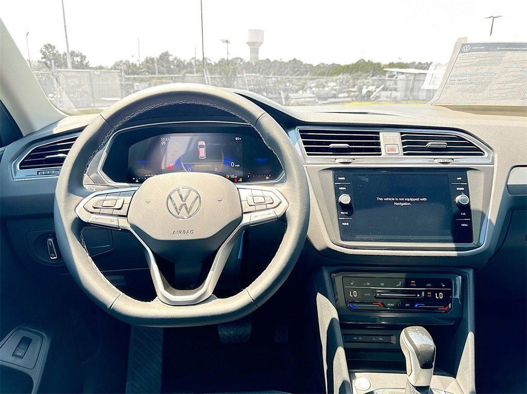 2024 Volkswagen Tiguan 2.0T SE