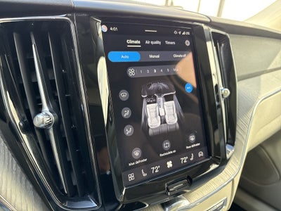 2024 Volvo XC60 B5 Plus Dark Theme