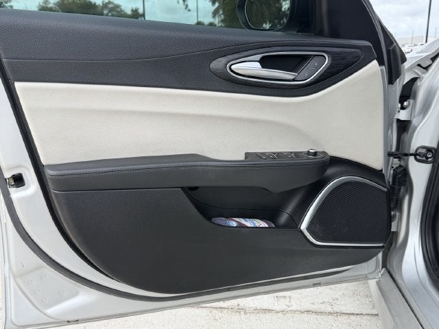 2019 Alfa Romeo Giulia Base