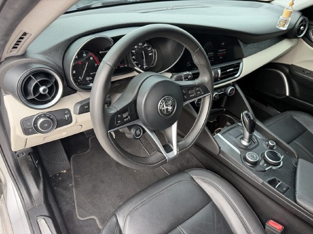 2019 Alfa Romeo Giulia Base