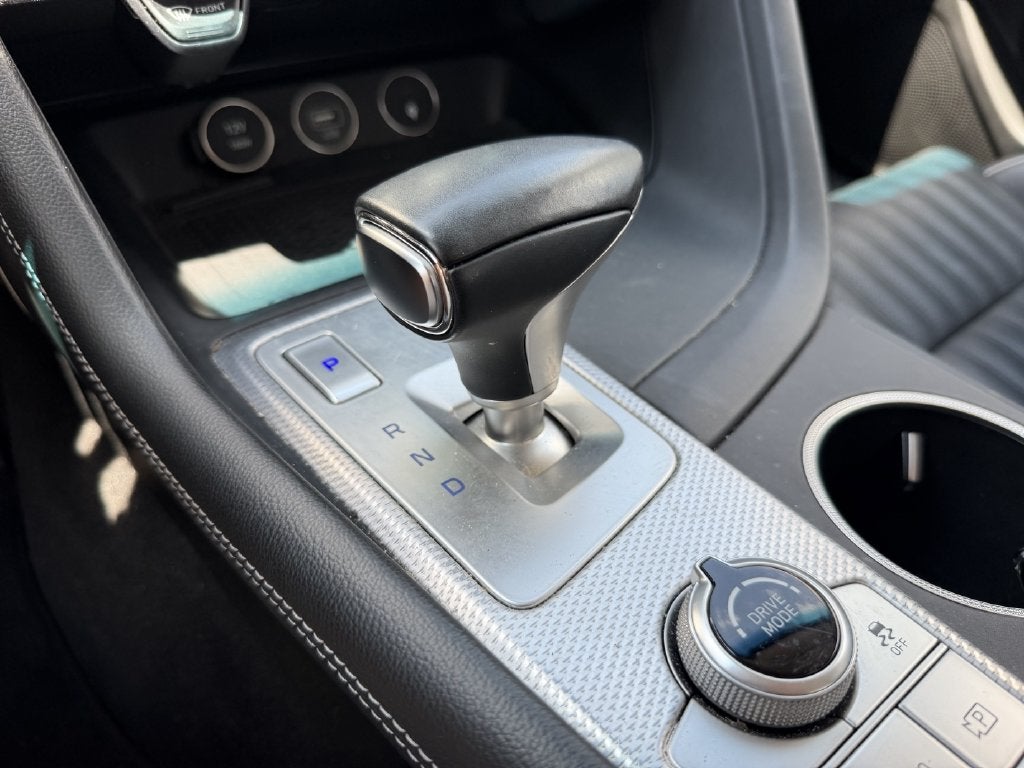 2022 Genesis G70 2.0T